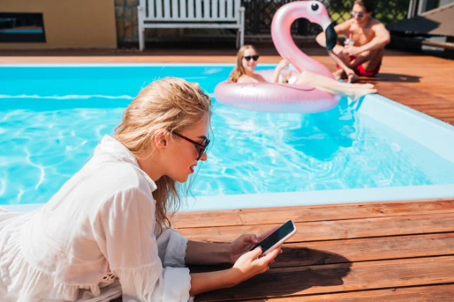 A Guide to Pool Skimmers from Aiper Store Australia